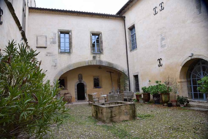 achat vente Château Médiéval a vendre  , dépendances, chapelle, piscine intérieur Castelnaudary  AUDE LANGUEDOC ROUSSILLON