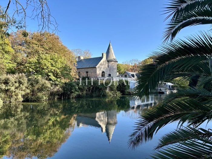 achat vente Manoir Médiéval a vendre  ISMH , dépendances, pigeonnier Côtes d'armor , à 5 km du littoral et des plages COTES D'ARMOR BRETAGNE