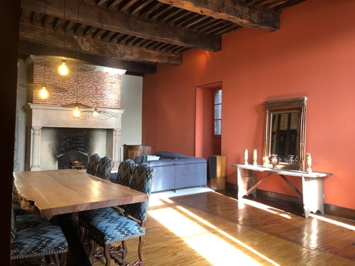 achat vente Immeuble médiéval a vendre  classé Monument Historique , belle cave voutée haute et vaste Villefranche-de-Rouergue , au cœur de la bastide médiévale AVEYRON MIDI PYRENEES