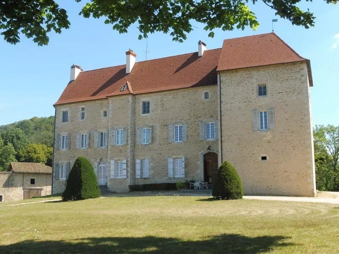 achat vente Château Médiéval a vendre  , dépendances Pont d'Ain , à 1h15 de Genève et 50 mn de Lyon AIN RHONE ALPES