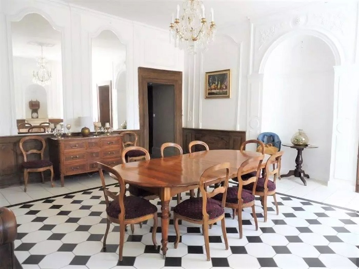 achat vente Château Médiéval a vendre  , dépendances Pont d'Ain , à 1h15 de Genève et 50 mn de Lyon AIN RHONE ALPES