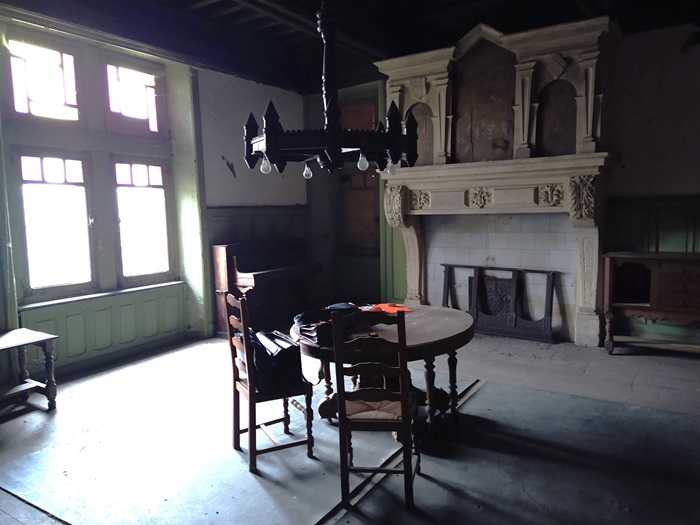achat vente Demeure Renaissance a vendre  Classée MH en totalité à restaurer , grandes caves Nancy  à 30 mn, 1h30 Paris (TGV), en position dominante MEURTHE ET MOSELLE LORRAINE