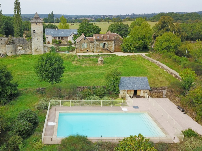 achat vente Demeures Médiévales a vendre constituées en hameau , dépendance, piscine Najac à 15 mn, 1h30 de Toulouse, en campagne sans nuisances TARN ET GARONNE MIDI PYRENEES
