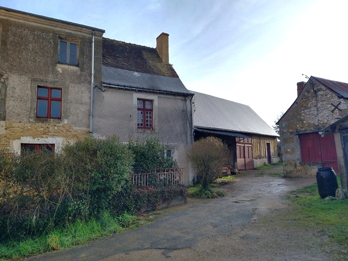 achat vente Partie de Manoir Médiéval a vendre  à finir de restaurer , dépendances Tours  à 30 mn, Paris 2h15 (TGV) INDRE ET LOIRE CENTRE