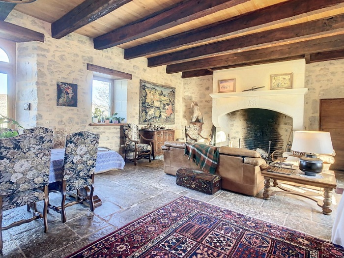 achat vente Château Médiéval a vendre  classé MH , piscine Ambeyrac , surplombant la vallée du Lot AVEYRON MIDI PYRENEES