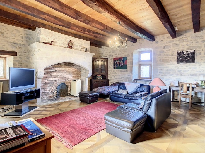 achat vente Château Médiéval a vendre  classé MH , piscine Ambeyrac , surplombant la vallée du Lot AVEYRON MIDI PYRENEES